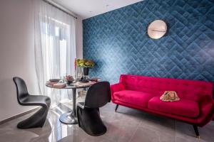 36 Steps in Tasso Square