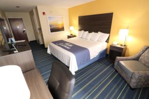 Days Inn by Wyndham Burlington East