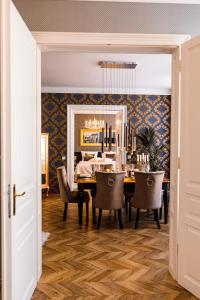 Sophies Place Yppenplatz - Imperial Lifestyle City Apartments Vienna Parking