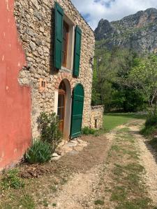 Maisons de vacances Bergerie de charme a Moustiers : photos des chambres