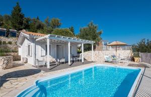 Vasiliki Cottages