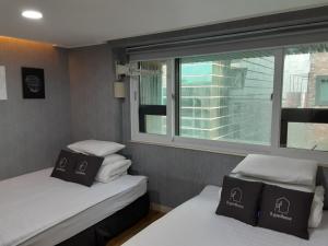 Phòng Superior 2 giường (Superior Twin Room)