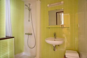 Hotels HotelLe MaraisCaillebotte : photos des chambres