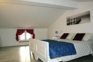 2 Doppelzimmer mit Verbindungstür