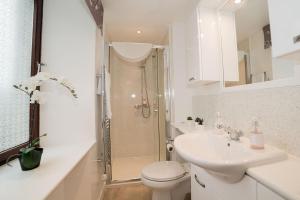 Twin Room with Private Bathroom room in Aald Harbour Bed & Breakfast