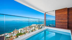 Avalon - 901 Luxurious & Best View 3 BR Amapas