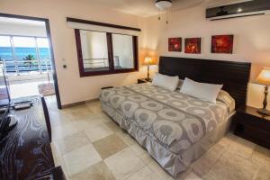 El Faro 302 CORAL 3 Bdrs PH