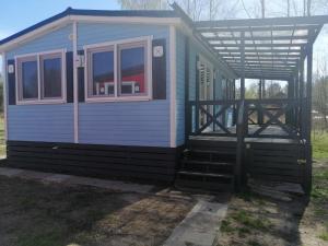 Domek letniskowy - niebieski całoroczny