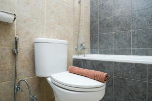 Cozy and Minimalist 2BR at Marbella Kemang Apartment By Travelio