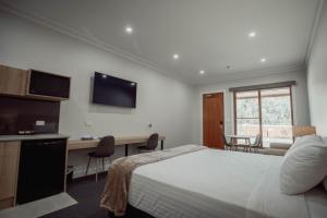Red Waratah Accommodation