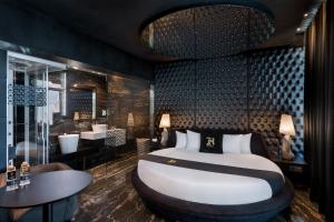 Hugos Boutique Hotel - Adults Only