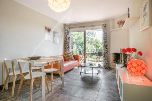 Estrella by SeaMount Rentals