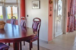 Vineyard Country House with Panoramic Seaview