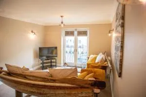 The Beach House Holiday Apartments - 伊斯特布恩