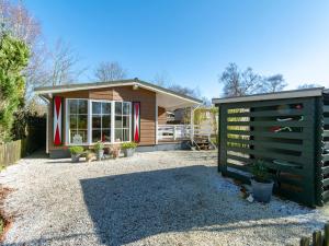 Chalet aan de kust - 4hvězdičkové hotely ve městě Sint Maartensvlotbrug