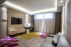 Lavande Hotel Changji Changning Road