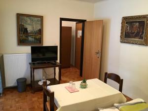 Double Room with Balcony room in Guest House Atelšek
