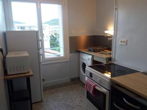 Appartements Charmant F2 avec vue, proche centre : photos des chambres