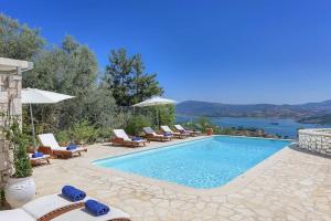 Lygia Villa Sleeps 8 Pool Air Con WiFi Lefkada Greece