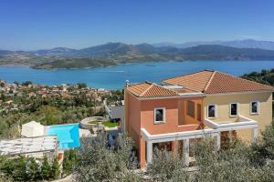 Lygia Villa Sleeps 8 Pool Air Con WiFi Lefkada Greece