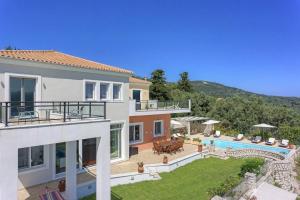 Lygia Villa Sleeps 8 Pool Air Con WiFi Lefkada Greece