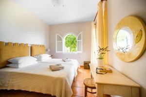 Apraos Villa Sleeps 14 Pool Air Con WiFi Corfu Greece