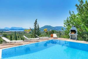 Rachi Villa Sleeps 8 Pool Air Con WiFi Meganisi Greece