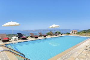 Lassi Villa Sleeps 7 Pool Air Con WiFi Kefalloniá Greece