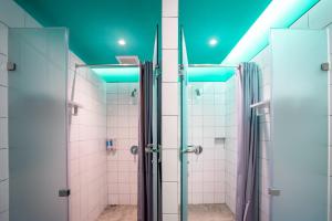 Phòng Deluxe Giường Đôi (Earth Double Room)