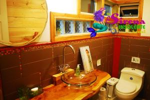 Sirena Insolente Hostel & Suites