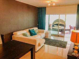 SPA apartment near the beach and marina