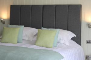 The Five Pilchards Inn