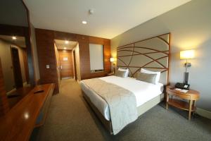 Deluxe Double Room with Sea View room in Cevahir Hotel Istanbul Asia