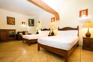 Hotel Casa del Virrey & Suites