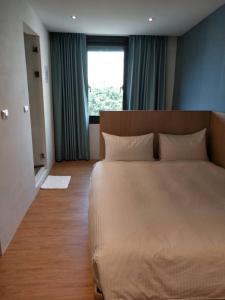 Phòng Tiêu Chuẩn Giường Đôi (Standard Double Room)