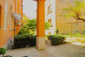 Apartment Vali 