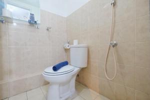 2BR Apartment Green Bay with Direct Access to Baywalk Mall By Travelio