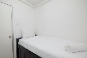 2BR Apartment Green Bay with Direct Access to Baywalk Mall By Travelio