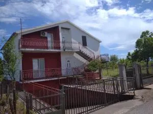 Airport home Radinovic - Golubovci