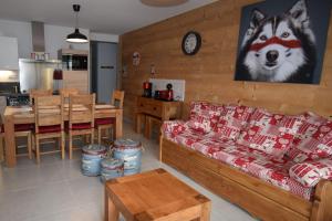 Maisons de vacances VAUJANYLOCATIONS - Domaine du Patre : photos des chambres