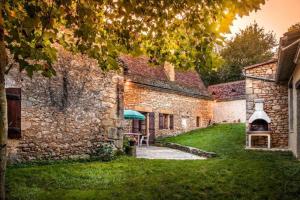 Maisons de vacances Perigordian Cottage, large swimming pool, BBQ : photos des chambres