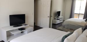 Skyline Views 1-Bedroom with Balcony and Pool