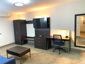 Suite with Two Beds - Non-Smoking room in Holiday Inn Express - Allentown North an IHG Hotel