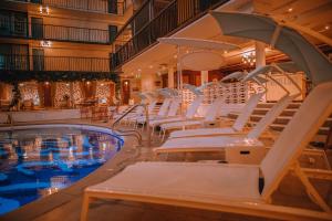 The Surfjack Hotel & Swim Club - NO AMENITY FEE