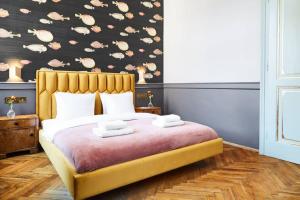 HOUSEHOST Apartment III: Podbrzezie Street