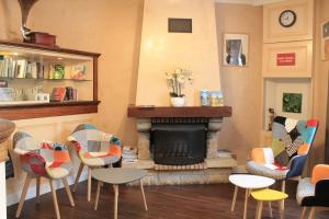 Hotels Le Chatel : photos des chambres