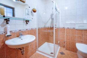 Garni Hotel & Apartments Terano