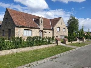 MOLO house - cosy house with sunny garden and bbq in silent surroundings - near the BEACH - ideal for families and quiet groups - 15 km from BRUGES