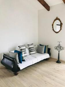 Castel Apartment