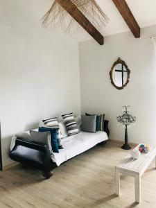 Castel Apartment